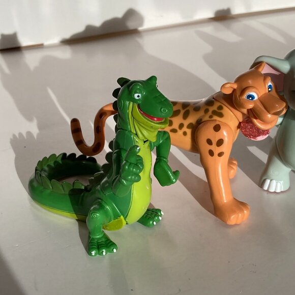 Rainforest Cafe Action Figure Lot of 5 Animals 3.5" Tall 2000 Jaguar Gorilla - Picture 6 of 16